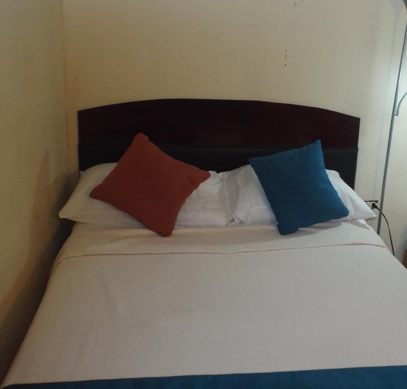 Tropical Court Inn New คิงส์ตัน ห้อง รูปภาพ