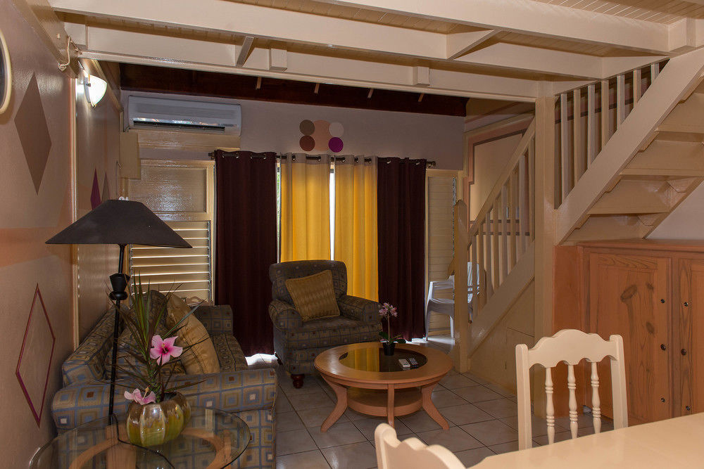 Tropical Court Inn New คิงส์ตัน ภายนอก รูปภาพ